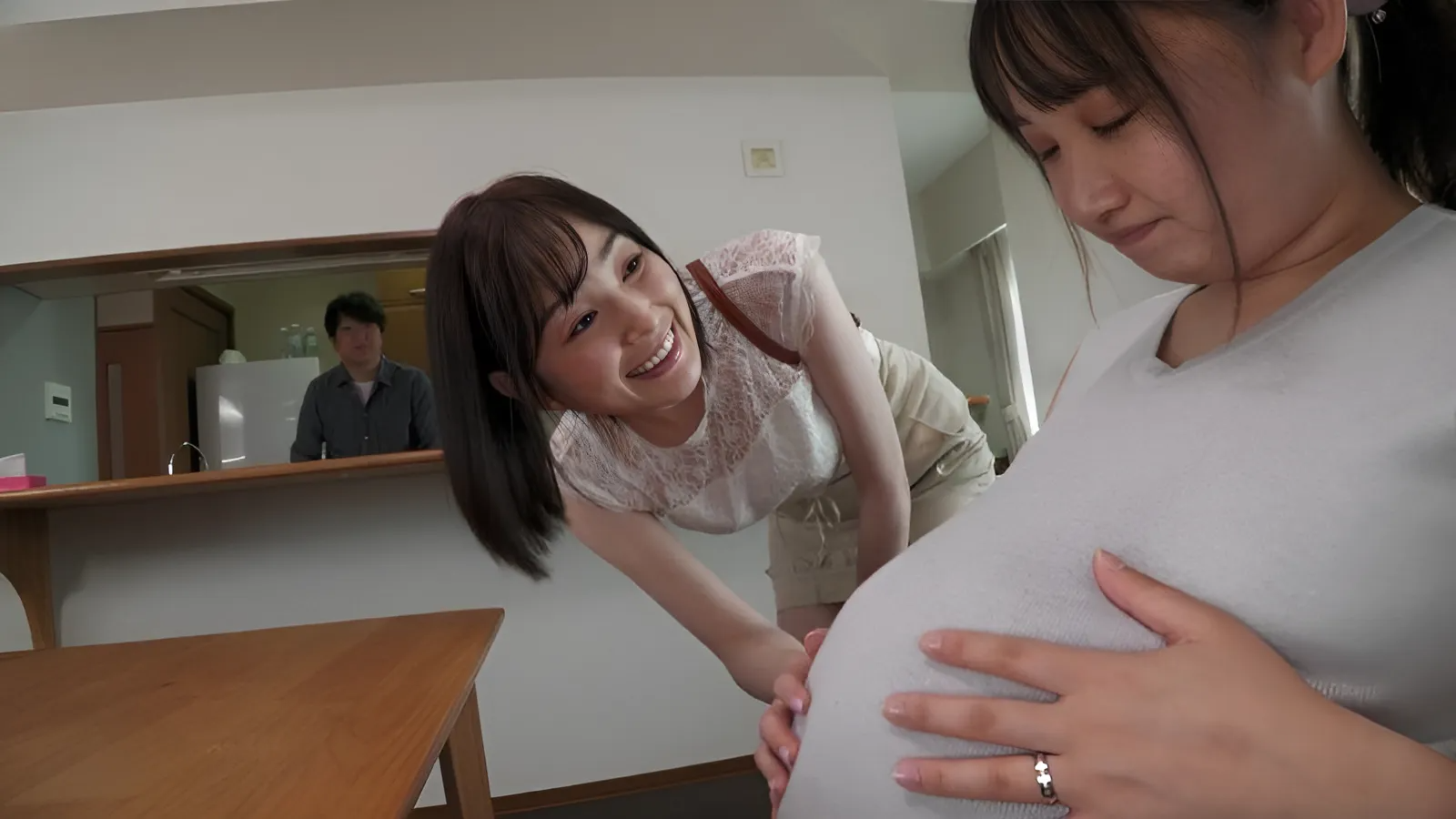 BF-676 The older sister replaces the younger sister in taking care of her husband while pregnant