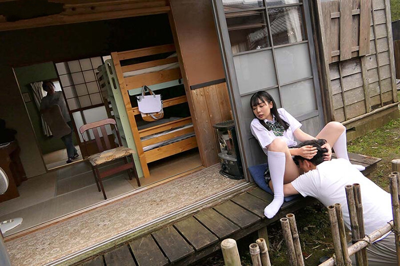 Tokita Ami hat heimlich Sex mit ihrer Nachbarin