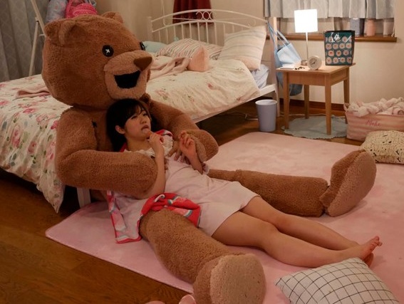 SDMU-942 The stuffed bear and the innocent schoolgirl
