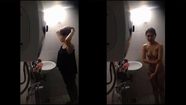 In het geheim een student filmen in de badkamer - 2
