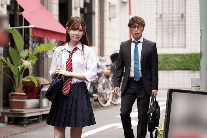 Lustful student Tsumugi Akari seduces her teacher