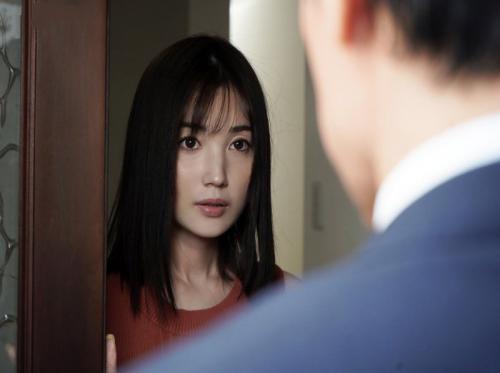 Gặp lại cô học trò sau 10 năm, thầy giáo lại tiếp tục hủy hại cuộc đời của cô học trò Gặp lại cô học trò sau 10 năm, thầy giáo lại tiếp tục hủy hại cuộc đời của cô học trò