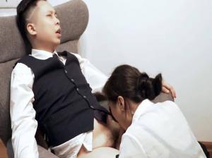 Anh sếp có em thư ký đáng từng đồng lương Anh sếp có em thư ký đáng từng đồng lương