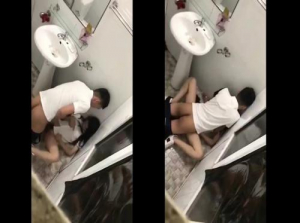 Đi họp lớp nhậu say đưa cô bạn vào phòng tắm lén lút xả - Viet69