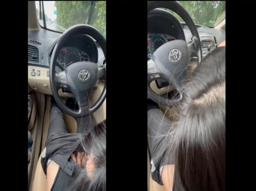 Gadis hujan suka menghisap di dalam mobil