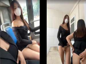 No underwear on the bus, 2 Hanoi girls masturbate in the bus station toilet - Viet69