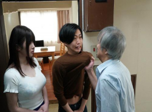  Lelaki tua yang pemarah dan pasangan muda Honoka Tsuji